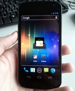 Google и Samsung отложили премьеру первого смартфона с ОС Android 4.0 на следующую неделю