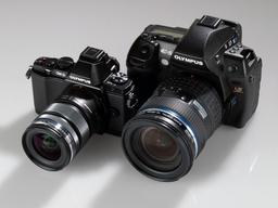 Olympus обещает выпустить преемника камеры E-5, который будет рассчитан на объективы систем Micro Four Thirds и Four Thirds
