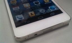 Стала известна стоимость смартфона Huawei Ascend D2, оснащенного пятидюймовым дисплеем разрешением Full HD