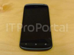 HTC One S: «живые» фото до начала официальной премьеры