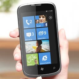 MWC 2012: ZTE Orbit — бюджетный смартфон с ОС Windows Phone