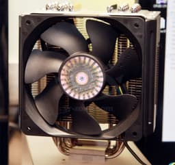 Cooler Master TPC 812: первое применение «вертикальной испарительной камеры»