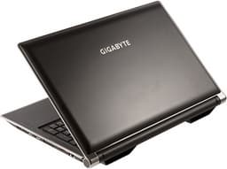 GIGABYTE оснащает ноутбуки серии P2532 приводами Blu-ray и видеопамятью объемом 2 ГБ