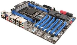 Системная плата Sapphire Pure Black X79N оснащена шестью слотами PCI-Express x16