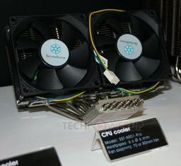 80-миллиметровые вентиляторы процессорного кулера SilverStone SST-NT01 Pro расположены в одной плоскости