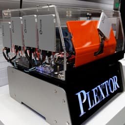 Plextor представила массив SSD, развивающий скорость записи 3200 МБ/с