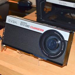 Появились снимки 3D-карты EVGA GeForce GTX 680 Classified