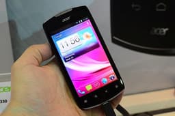 Acer показала доступный смартфон Liquid Glow E330 под управлением Android 4.0