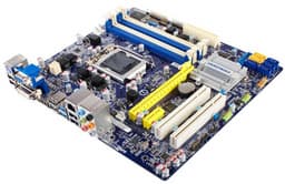 Платы Foxconn H77M типоразмера mATX походят для создания домашних медиацентров