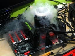 По результатам тестов GeForce GTX 680 всё же быстрее, чем Radeon HD 7970