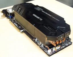 Появились новые подробности о 3D-карте Gigabyte GTX 680 SOC с пятью вентиляторами, включая тактовые частоты и цену