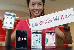 Смартфон LG Optimus Vu II получил пятидюймовый экран с соотношением сторон 4:3 и брелок в виде опции