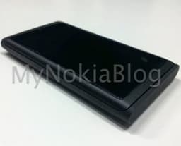 Фото дня: прототип смартфона Nokia RM-742 Lauta, который мог последовать за N9