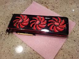 Ускоритель AMD Radeon HD 7990 выставлен на аукционе eBay за неделю до официального анонса