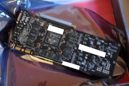 Размытое фото дня: 3D-карта Nvidia GeForce GTX Titan LE с 5 ГБ памяти GDDR5