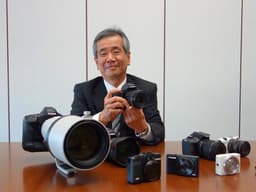 Canon подумывает о выпуске профессиональной беззеркальной камеры
