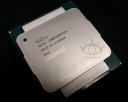 Фото дня: инженерный образец процессора Intel Core i7 Haswell-E с поддержкой DDR4