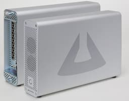 Шасси Magma ExpressBox 1T рассчитано на одну карту расширения и подключается к порту Thunderbolt