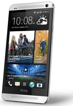 Флагманский смартфон HTC One представлен официально