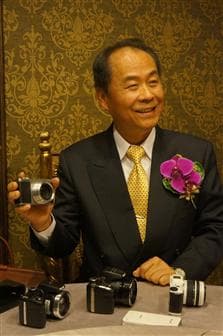 Выпускать беззеркальные камеры Kodak по заказу JK Imaging будет тайваньская компания Asia Optical