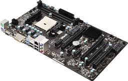 Плата ASRock FM2A85X Pro оснащена семью слотами расширения и восемью портами SATA 6 Гбит/с