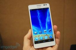 Huawei представила флагманский смартфон Ascend D2 с пятидюймовым дисплеем разрешением Full HD
