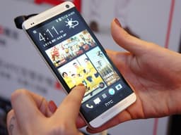 Специалисты аналитической компании Macquarie Securities ожидают падение продаж HTC One до 40% в третьем квартале