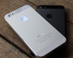Apple тестирует прототипы планшета и смартфона, которые больше существующих моделей