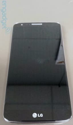 В Сети появились качественные фото и видео смартфона LG Optimus G2