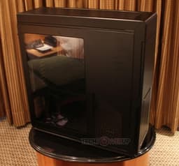 Система охлаждения корпуса Phanteks Enthoo Primo включает в себя два фронтальных  и два тыльных 120-миллиметровых вентилятора