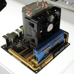 Процессорный охладитель Cooler Master Hyper 103 весит 580 г