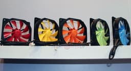 Вентиляторы Xigmatek XOF Colorful окрашены в яркие цвета