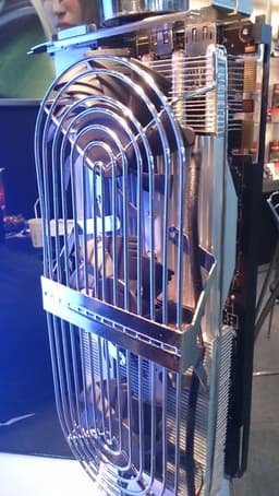 3D-карта GTX780 собственной разработки Afox занимает в корпусе ПК три слота расширения