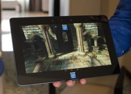 Intel показала референсный дизайн планшета на SoC Bay Trail-T под управлением ОС Android 4.2.2 и Windows 8