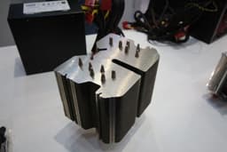 Охладитель Deepcool Lucifer способен отвести от процессора до 130 Вт мощности в пассивном режиме