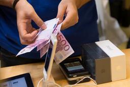 Евросоюз подозревает Apple в продаже смартфонов iPhone с нарушением закона