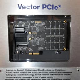 SSD OCZ Vector с интерфейсом PCI Express развивает скорость чтения 930 МБ/с