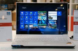 Ноутбук Fujitsu LifeBook AH562 сделан в Германии