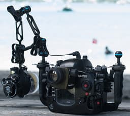 Nauticam предлагает свой вариант подводного бокса для Nikon D7100