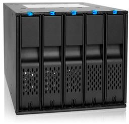 Icy Dock FlexCage MB975SP-B позволяет установить в три отсека типоразмера 5,25 дюйма до пяти накопителей типоразмера 3,5 дюйма