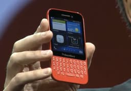 Смартфон BlackBerry Q5 с клавиатурой QWERTY представлен официально