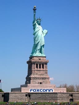 Foxconn всё ещё планирует разместить свои фабрики в США