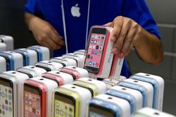 Следующий смартфон Apple iPhone получит увеличенный и изогнутый экран