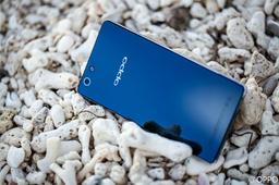 В основе смартфона Oppo R829 лежит однокристальная система Qualcomm Snapdragon 600