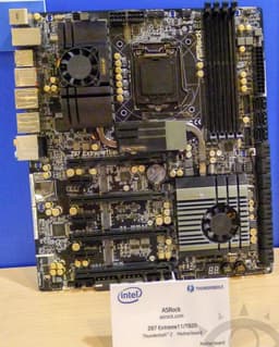Плата ASRock Z87 Extreme 11 оснащена 25 портами SATA