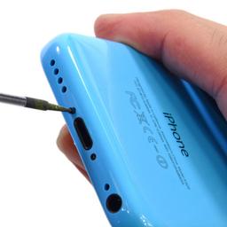 Специалисты iFixit разобрали смартфон Apple iPhone 5c и оценили его ремонтопригодность