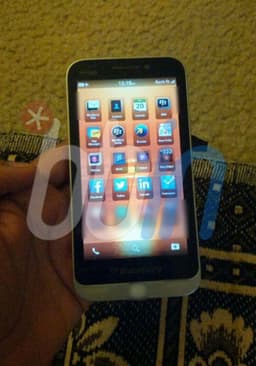 Фото дня: первое изображение смартфона BlackBerry Americano