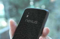 В американском магазине Google Play Store закончились смартфоны Nexus 4 с 8 ГБ памяти