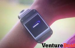 Появились изображения прототипа «умных часов» Samsung Galaxy Gear с трехдюймовым экраном