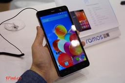Планшетофон Ramos P1 оснащен экраном диагональю 6,44 дюйма и восьмиядерным процессором